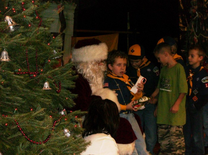 Christmas Holiday Scout Photo 001.jpg